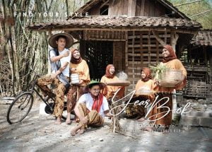 Buku Tahunan Tema Nuansa Desa