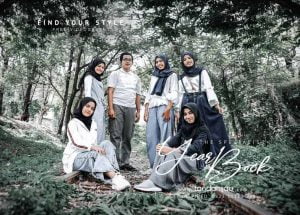 Buku Tahunan Tema Nuansa Hijau