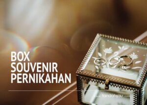 Box souvenir pernikahan