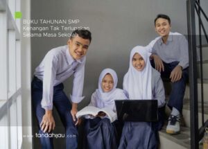 buku tahunan smp